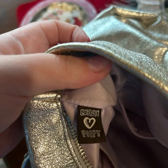 Coach Silver and Purple Star Shoulder Bag - Picture 3 of 8